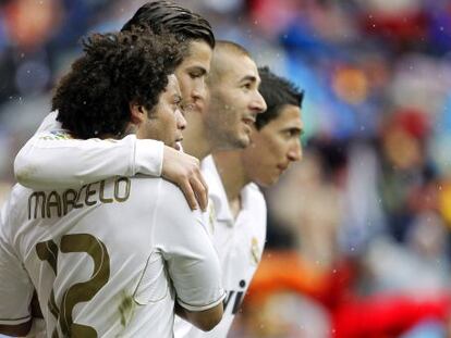 Marcelo, Cristiano, Benzema y Di María celebran un gol ante el Sevilla