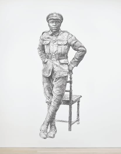 Dibujo en tiza negra de la exposición ‘Protest and Remembrance’, de  Barbara Walker, 2019.