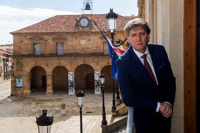 El alcalde de Soria, Carlos Martínez, en el Ayuntamiento, en una imagen de archivo.