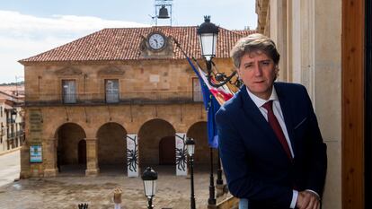El alcalde de Soria, Carlos Martínez, en el Ayuntamiento, en una imagen de archivo.