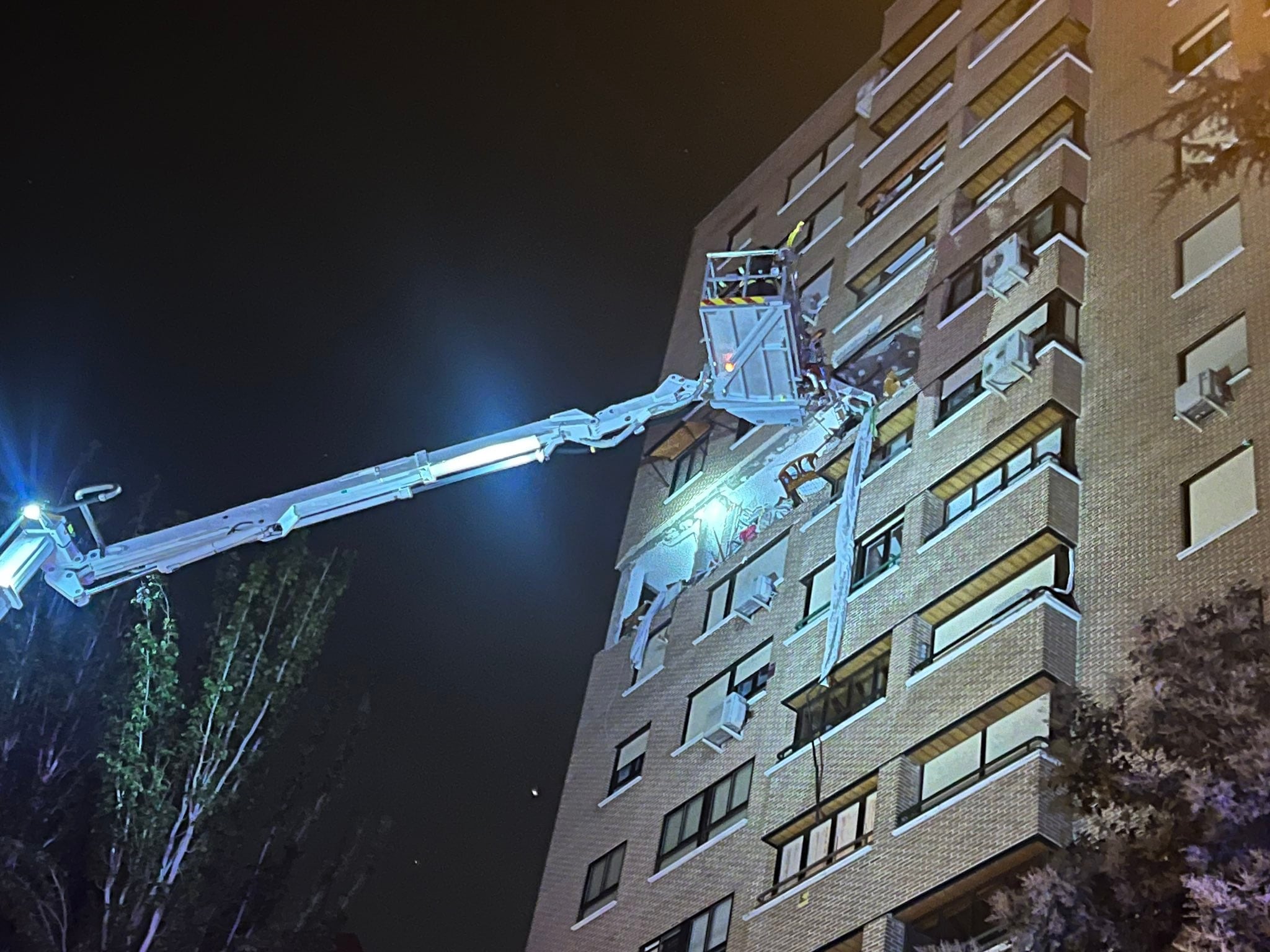 Dos mujeres, heridas de gravedad en una explosión en su piso del distrito madrileño de Fuencarral-El Pardo