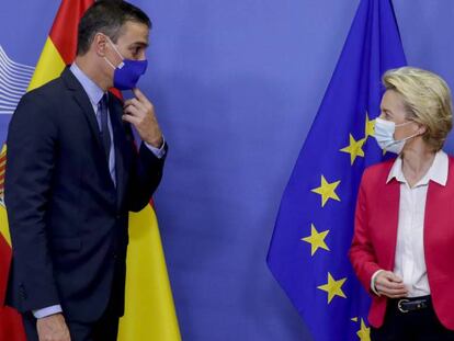 La presidenta de la Comisión Europea, Ursula von der Leyen, y el presidente del Gobierno, Pedro Sánchez, en la cumbre europea celebrada el pasado mes de septiembre en Bruselas.