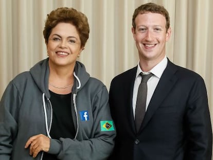 Dilma posa ao lado de Mark Zuckerberg na Cúpula das Américas, em abril.