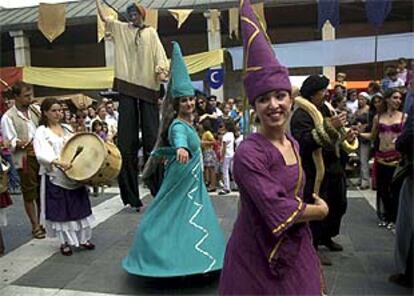 Fiesta medieval en las plazas de Santa Clara y Mayor de Castelln.