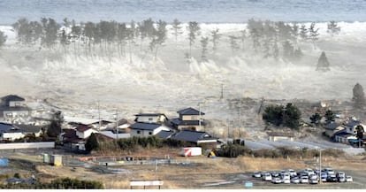 La ola gigante arrasó la zona costera residencial de Natori, en Japón, el 11 de marzo de 2011.