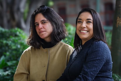 Laura Linares Colmenares y Amaranta Ramírez Terrazo, autoras del Diccionario gastronómico de hongos mexicanos.