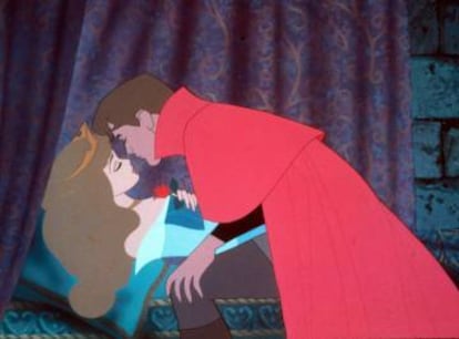 El beso final que despierta a La bella durmiente.