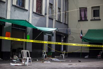 La plaza de Garibaldi acordonada, tras un tiroteo.