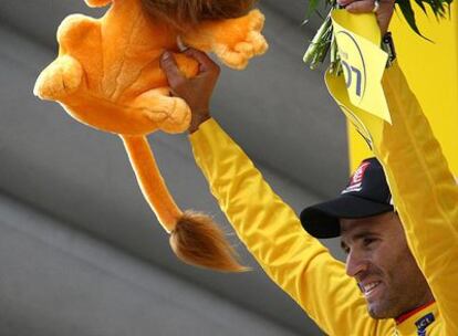 Valverde celebra su triunfo en la primera etapa.