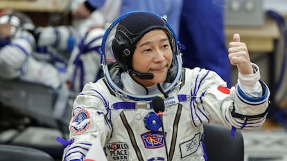 Yusaku Maezawa, momentos antes del lanzamiento.