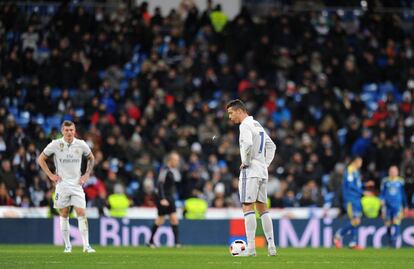 Cristiano Ronaldo escupe después del primer gol del Celta en el Bernabéu.