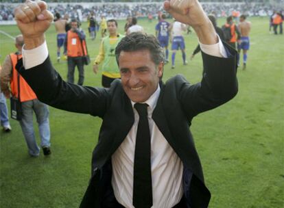 Míchel celebra la continuidad del Getafe en Primera.