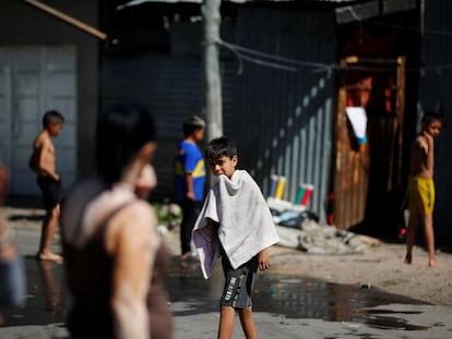 Niños en las calles del barrio de Villa Fiorito, en Buenos Aires.