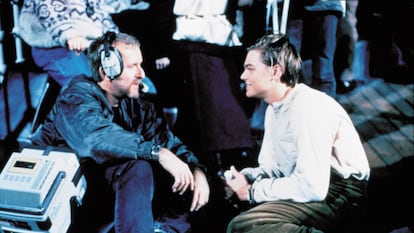 James Cameron y Leonardo DiCaprio, durante el rodaje de 'Titanic'.