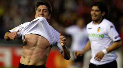 Pablo Hernández celebra uno de sus goles frente al Brujas.