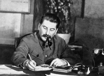 Stalin en su oficina, en una foto sin fechar.