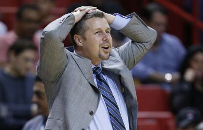 Dave Joerger, en el partido Miami-Memphis.