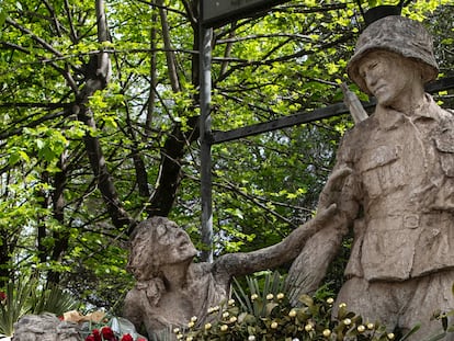 Monumento en memoria de las víctimas del barrio romano.