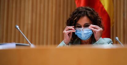 La ministra de Hacienda, María Jesús Montero, en el Congreso.