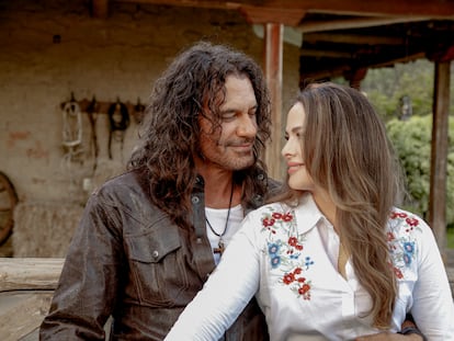 Imágenes de la nueva temporada de Pasión de Gavilanes. En la foto: Mario Cimarro y Danna García, dos de sus protagonistas.