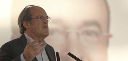 Ángel Gabilondo, el pasado lunes, durante un acto de la campaña electoral catalana.