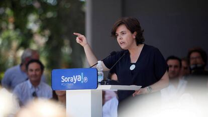 Soraya Sáenz de Santamaría, candidata a la presidencia del PP, durante un acto de campaña en Málaga.