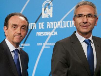 Rafael Rodríguez y Miguel Ángel Vázquez, ayer tras el Consejo de Gobierno.