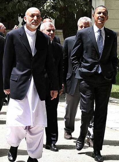 Hamid Karzai, presidente afgano, y Barack Obama, candidato demócrata a la Casa Blanca, en Kabul.