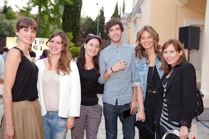 Alba García y Ana Belén Cruz, de S Moda, junto a Nathalie Chaminade y Jon Greno, de Sephora, y Laura Capó y Susana Hernández, también de S Moda.