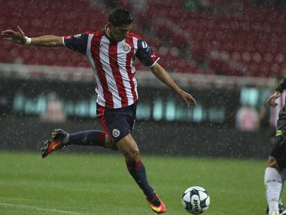 El delantero &Aacute;ngel Zald&iacute;var durante un partido de Liga MX