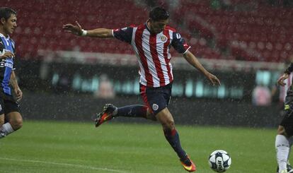 El delantero &Aacute;ngel Zald&iacute;var durante un partido de Liga MX