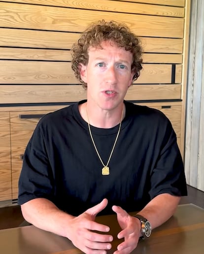 Mark Zuckerberg dando explicaciones en un reciente vídeo con un reloj Greubel Forsey de más de 870.000 euros en su muñeca.