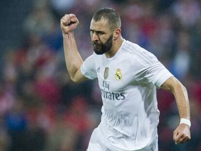 Benzema celebra el segundo gol.