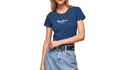 De corte ajustado, esta camiseta básica lleva el logotipo estampado en el pecho. PEPE JEANS.