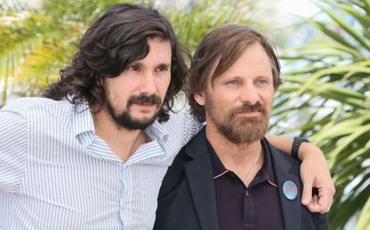 Lisandro Alonso junto a Viggo Mortensen, en Cannes. 