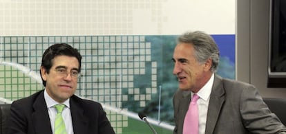 Fernando Lacadena, ex director financiero de Sacyr y actual consejero delegado de Testa, junto al presidente del grupo Sacyr, Manuel Manrique, en una imagen de archivo. / Juan L&aacute;zaro