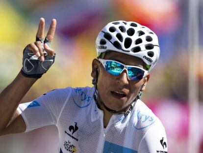 Nairo Quintana, tras cruzar la meta en Alpe d&#039;Huez.