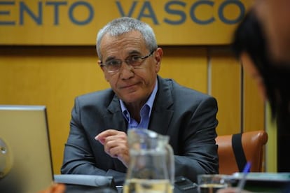 El exdirector de Miñano, Jose Manuel Nogales, durante la comisión de investigación parlamentaria
