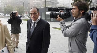 Tebas a su llegada al Palacio de Justicia de Navarra.