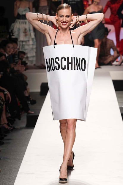 El ironico homenaje de Moschino