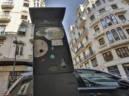 Un parquímetro del servicio de estacionamiento de la ORA de Valencia.