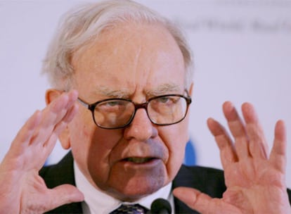 El multimillonario estadounidense Warren Buffet, en la rueda de prensa de hoy en Francfort (Alemania).