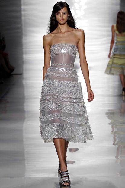 los interminables escotes de reem acra