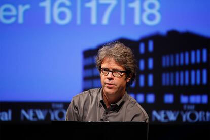 El escritor Jonathan Franzen, en una conferencia de prensa en Nueva York.