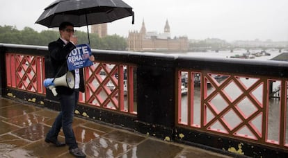Campaña a favor de la permanencia de Reino Unido en la UE este lunes en Londres.