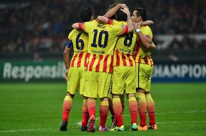 Los jugadores del Barça celebran el 1 a 1.