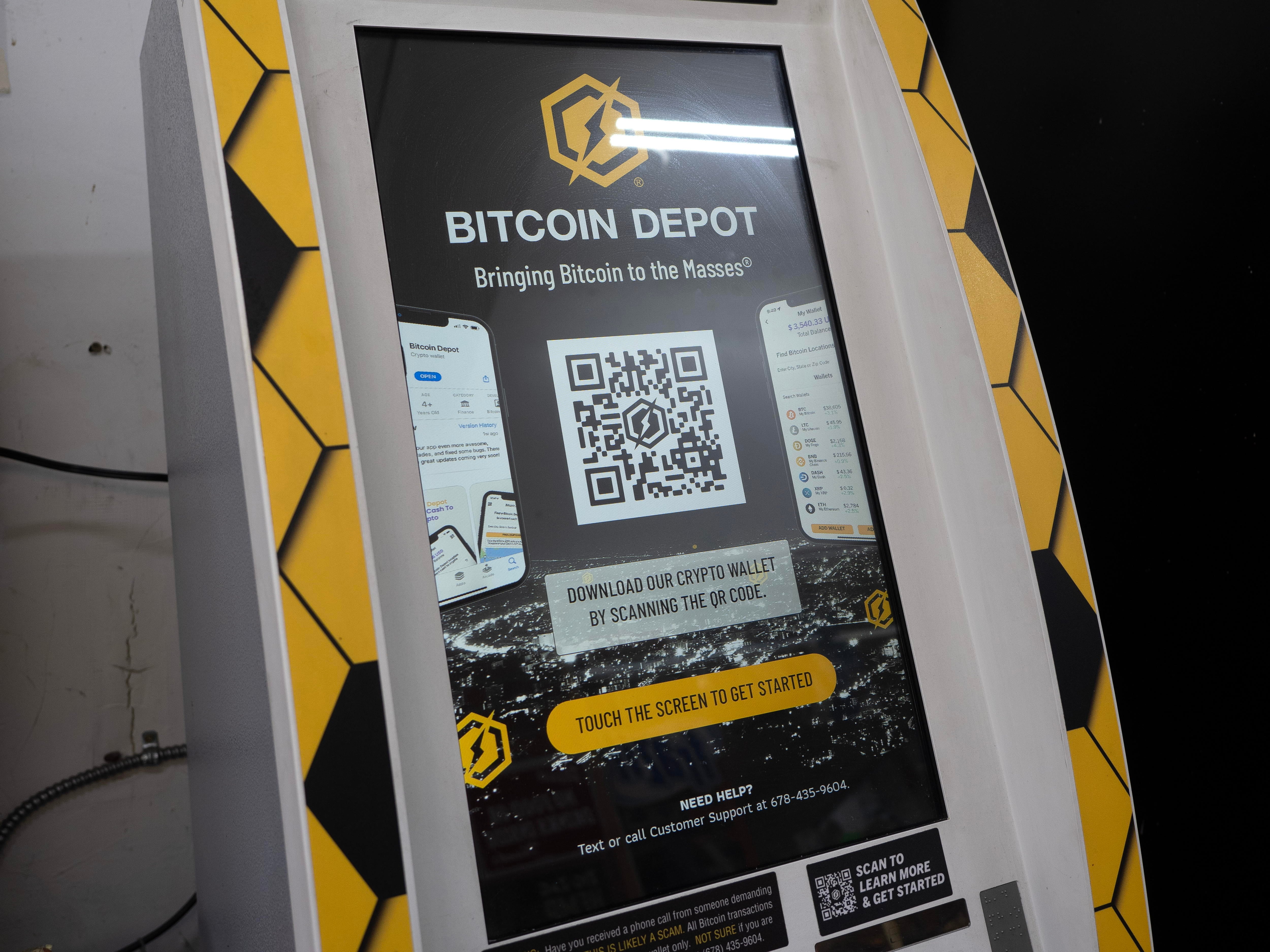 Cajero de bitcoin en una tienda de Oakland (California, EE UU), el 13 de noviembre.