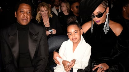 Jay-Z y Beyoncé, junto a su hija, Blue Ivy, en los Grammy de 2018 en Nueva York.