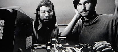 Steve Wozniak y Steve Jobs, en los comienzos de sus carreras en los años 70