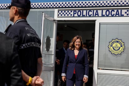La alcaldesa de Valencia, María José Catalá, el pasado 26 de mayo en la playa de la Malvarrosa, en Valencia.